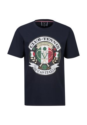 Marineblaues T-Shirt mit einem runden Tennisclub-Logo, das gekreuzte Schläger, die Farben der italienischen Flagge und den Text "Club di Tennis 1969 Italia" zeigt.