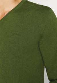 s.Oliver Strickpullover - khaki/oliv