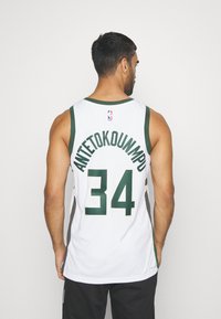 Nike Performance MIL MNK DF SWGMN JSY ASC 22 - NBA mez - white/antetokounmpo g