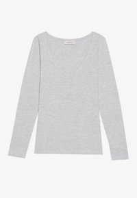 Top gris de manga larga y escote en V, hecho de una tela suave con una textura lisa. Presenta un diseño sencillo, ideal para combinar o para un uso casual.