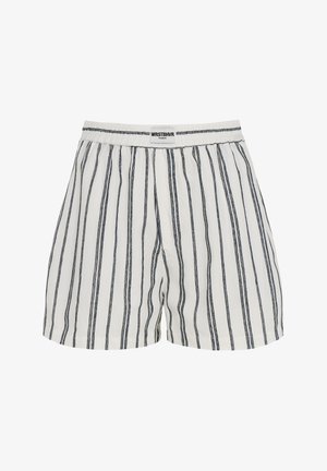 Białe bawełniane szorty z pionowymi czarnymi paskami i elastycznym pasem z małą naszywką z logo WRBSTBVR Studio.