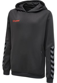 Donkergrijze hoodie van textuurstof, met een capuchon en contrasterende zwart-witte chevronstrepen op de mouwen. Voorzien van een buikzak.