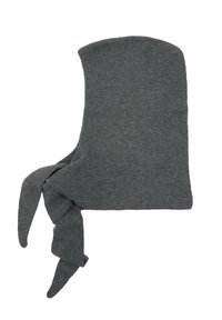 Grå strikket tørklæde med en slipsedetalje, der har en blød tekstur og en simpel bærehatform, designet til varme og dækning.