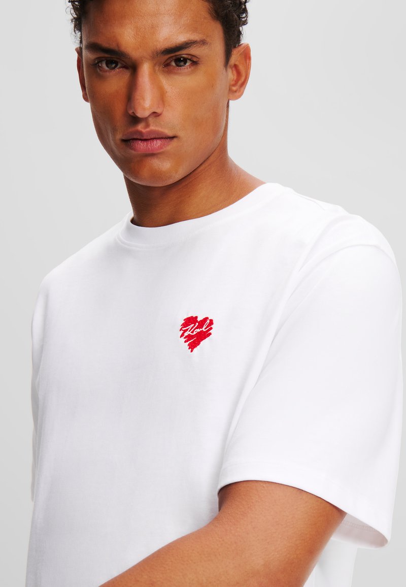 I Love (Cuore) Swedish Boys T-Shirt Uomo - Bianca, 100% Cotone, Stampa Professionale, Taglie Regolari