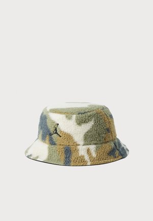 Bucket hat in soft, textured fleece with a camouflage pattern in green, beige, and blue, featuring a black logo accent on the side.