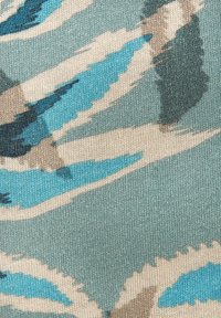 Thumbnail Image 8