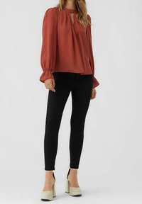 Vero Moda Bluse - cognac
