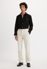 Levi's® - XX CHINO AUTHENTIC STRAIGHT CORDUROY  - Pantalon classique - chalky white Image miniature 1