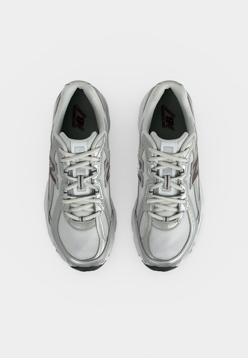 New Balance 740 — foto 5