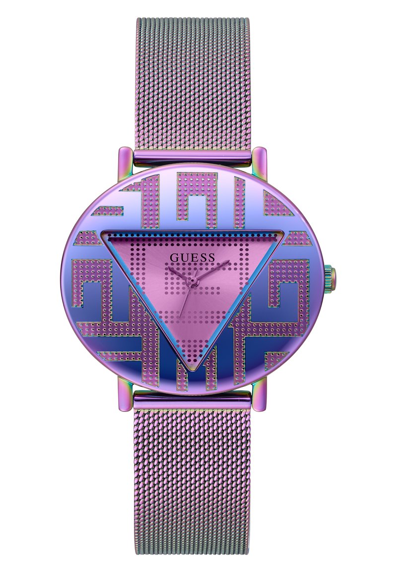 Montre ronde avec un motif géométrique en métal violet et bleu. Présente un cadran triangulaire, des détails en dot et un bracelet en maille argentée.