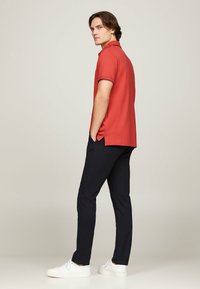 Tommy Hilfiger REGULAR - Poloshirt - terra red
