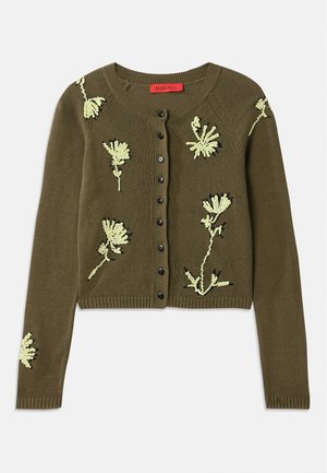 Olivgrüner Strickcardigan mit floraler Stickerei in Hellgrün und Schwarz, runder Ausschnitt, langen Ärmeln und Knopfverschluss vorne.