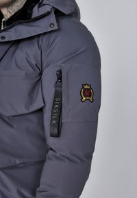 SIKSILK Chaqueta de invierno - grey