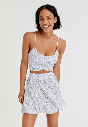 Top - white