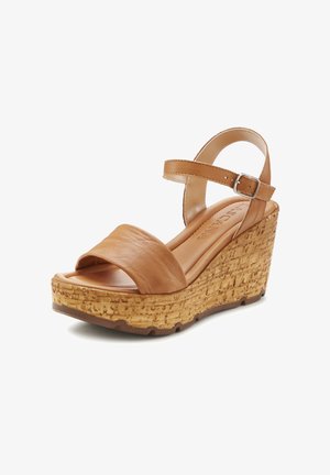 LASCANA, Platform sandals - camelfarben