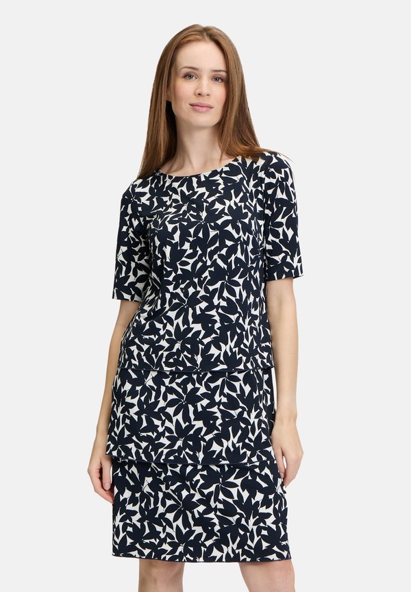 STUFEN HALBARM - Freizeitkleid - dunkelblau weiß