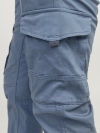Jack & Jones JPSTPAUL FLAKE - Pantalones cargo - china blue