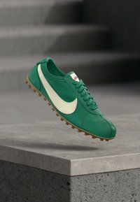 Δεν επιλέχθηκε, malachite/soft pearl/light brown