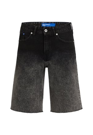 Svarte denimshorts med gradient fade fra mørk til lys. Har en fransk kant, to frontlommer og en merket blå etikett på midjebåndet.