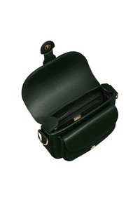 Dunkelgrüne Leder-Umhängetasche mit offener Klappe, die das Innenfach mit Reißverschlusstasche und Vordertasche mit Druckknopfverschluss zeigt.