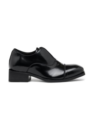 Slip-ons - black