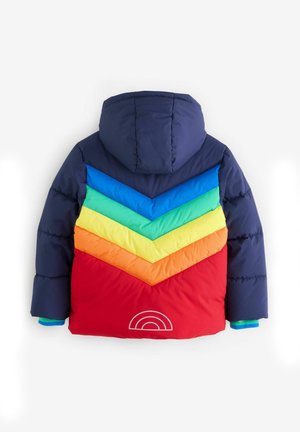 Gevoerde jas met een marineblauwe basis, voorzien van een regenboog-chevron ontwerp in heldere kleuren: blauw, groen, geel, oranje en rood. Aangehechte capuchon.