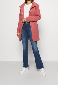 b.young Klassisk kappa / rock - light pink