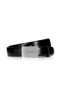 Cinturón de cuero negro con una hebilla rectangular de metal plateado con el nombre de la marca "Wittchen" grabado y dos líneas horizontales.