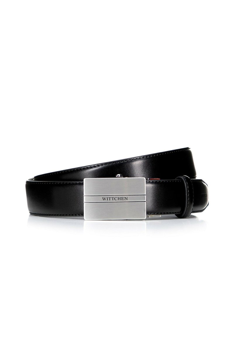 Cinturón de cuero negro con una hebilla rectangular de metal plateado con el nombre de la marca "Wittchen" grabado y dos líneas horizontales.