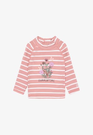 Chemise à manches longues rayée rose et blanche avec un motif floral et de papillons, et le texte « SUMMERTIME » à l'avant.