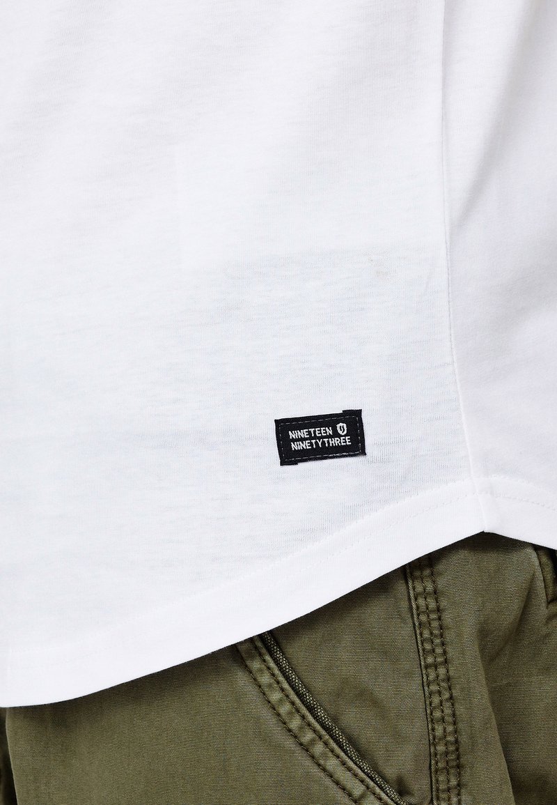 Herren T-Shirts basic | INDICODE JEANS 3 PACK T-Shirt basic optical white/weiß - MF44264 Herren T-Shirts basic | INDICODE JEANS 3 PACK T-Shirt basic optical white/weiß - MF44264
