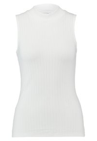 Top sin mangas blanco con cuello alto, que presenta una textura acanalada y un diseño ajustado para una silueta estilizada.