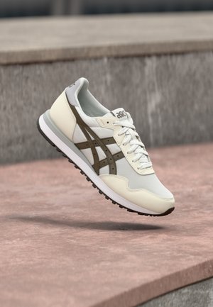 TIGER RUNNER II UNISEX - Tossud - white/sepia brown