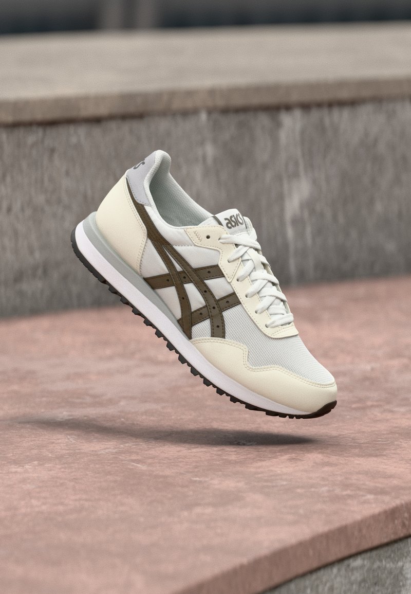 TIGER RUNNER II white/sepia brown/white