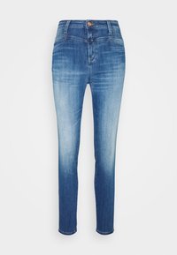 Džíny s vysokým pasem, slim fit, ve středně modré denimové barvě s vybledlým omytem, s knoflíkovým zapínáním a třepenými detaily na lemu.