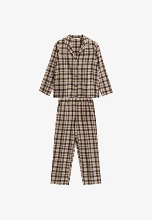 Kostium piżamowy w kratę w odcieniach brązu, beżu i kremu. Koszula z długim rękawem z kołnierzykiem z wycięciem i guzikami, sparowana z spodniami z elastycznym pasem.