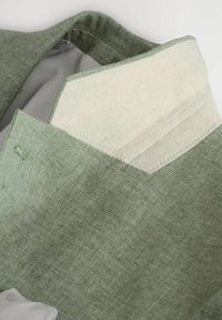 Thumbnail Image 4