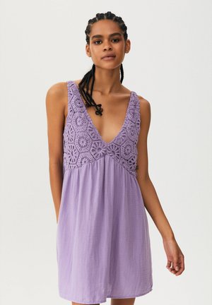 SHORT CROCHET V NECK - Vardagsklänning - mauve
