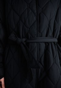 Vero Moda VMSASHA LONG COAT - Vinterkåpe / -frakk - black
