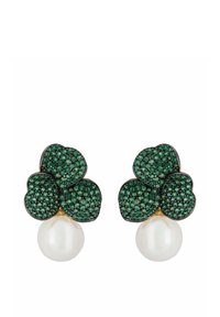 Green gemstone-encrusted earrings shaped like clovers, featuring a prominent white pearl at the bottom and gold accents.