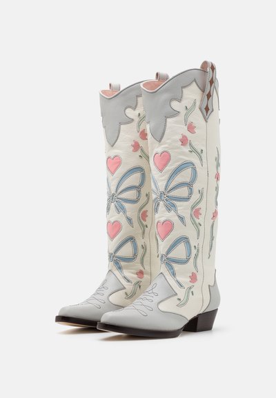 Sophia Webster SHELBY - Kauboi-/mootorrattasaapad - winter white/pastel