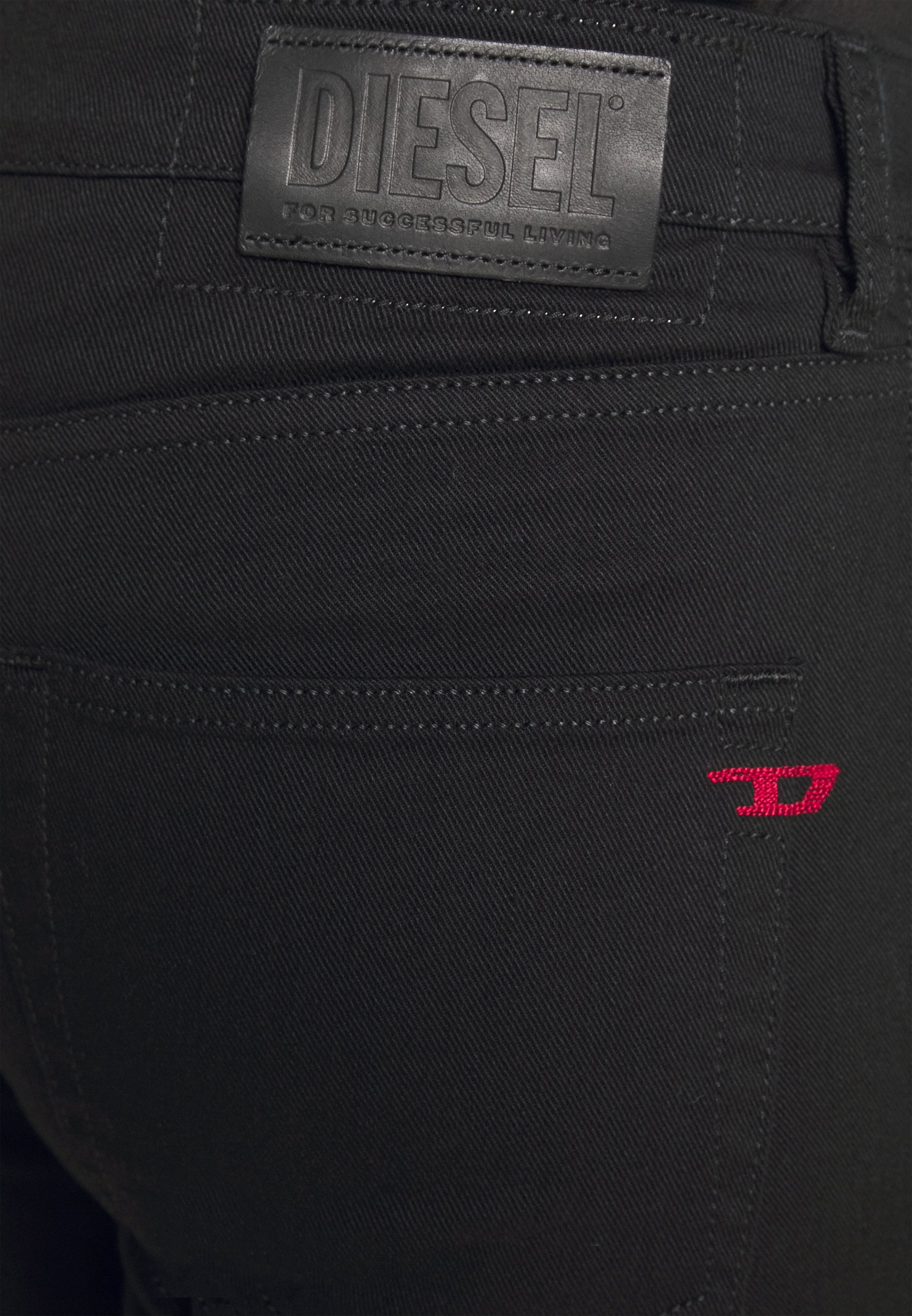 Diesel Tiesaus kirpimo džinsai - black 