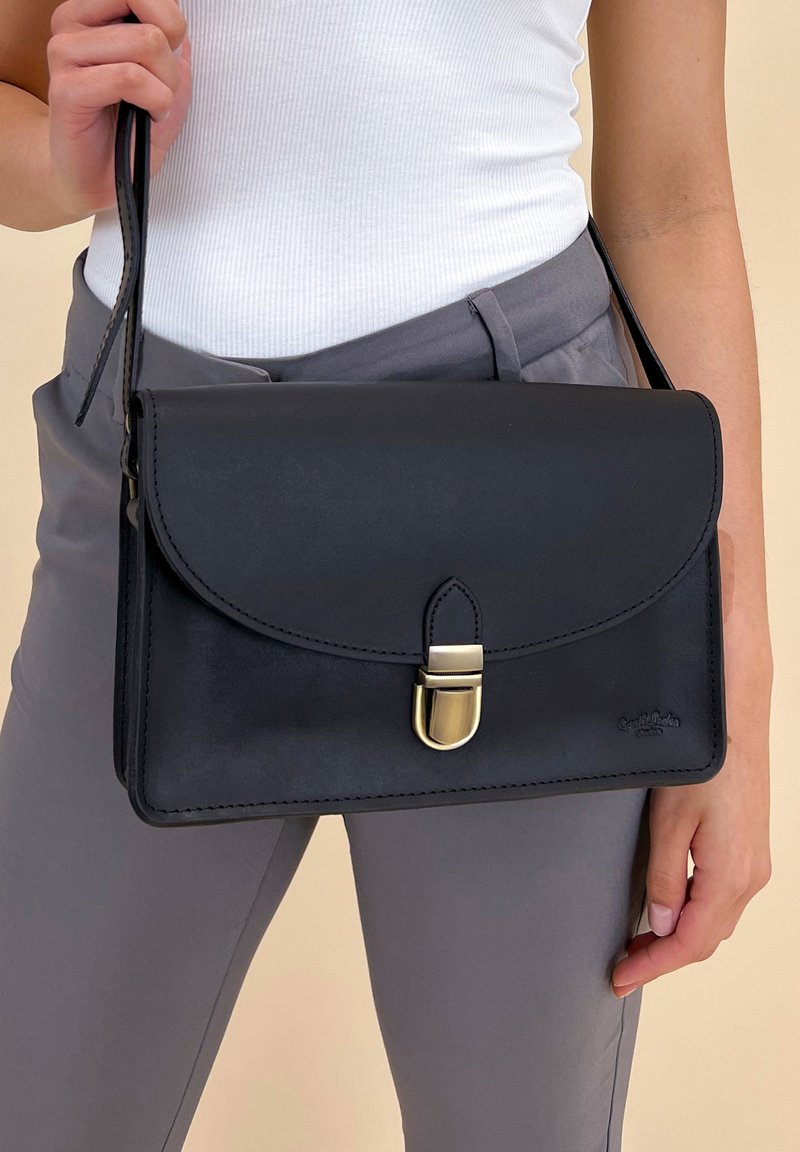 Gusti Leren handtas - Zoey dames handtas schoudertas leren tas leer, rood, Eén Maat
