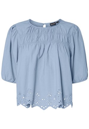 Lichtblauwe blouse van katoen met een ronde halslijn, puffed sleeves en ingewikkelde oogjeskant details aan de zoom.