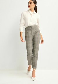 Next Broek - brown check