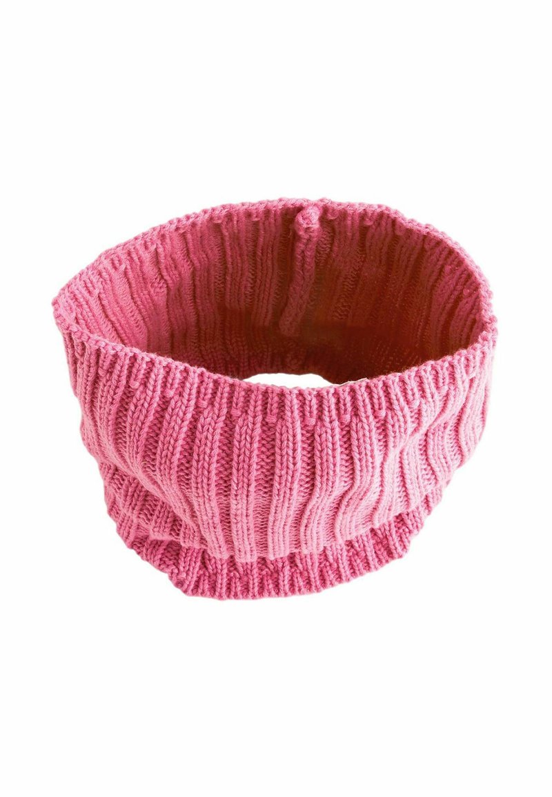 Gebreide roze nekwarmer met ribbelstructuur, ronde vorm en zachte stof, met een continue ontwerp zonder naden.