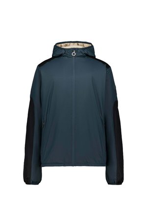 Chaqueta resistente al agua en azul verdoso oscuro con paneles laterales negros, cierre de cremallera y capucha ajustable. Cuenta con un forro interior suave y puños elásticos.