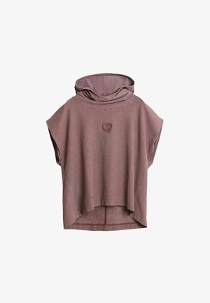 Vaaleanvioletti hihaton huppari väljällä istuvuudella, korkea-matala helma ja pieni kirjailtu sydänrintakuvio keskellä rintaa.