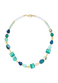 Collar multicolor que presenta formas variadas de cuentas en tonos azul verdoso, azul y verde, con acentos dorados y un cierre de langosta.
