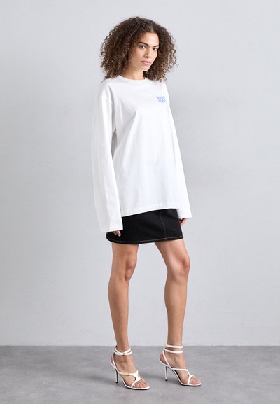 MOSCHINO DONNA - Kõrge kontsaga sandaalid - bianco